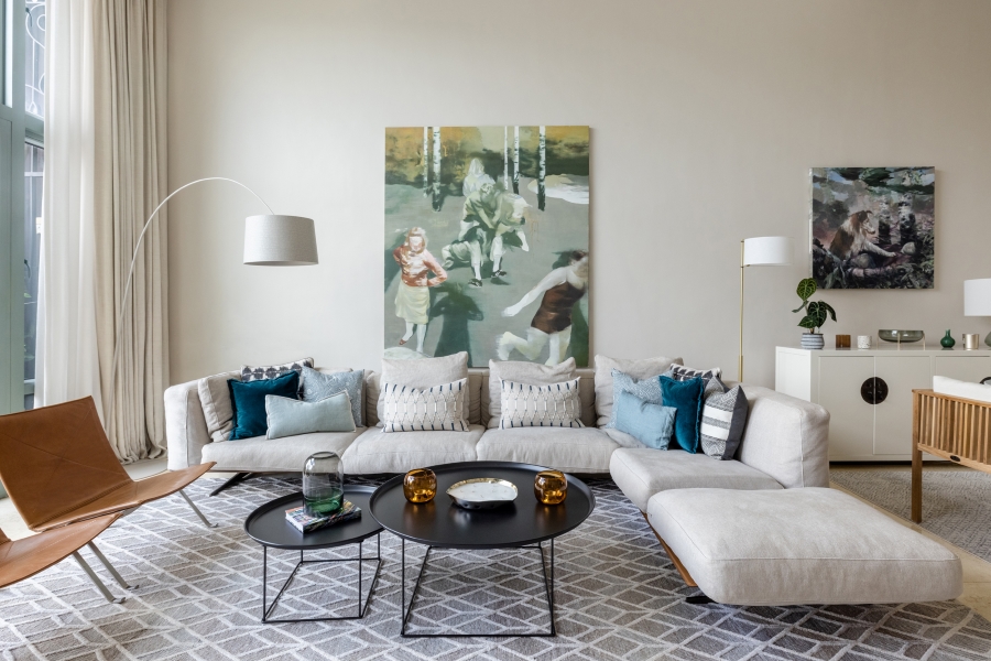 three bays - project that balance of muted blue and orange tones