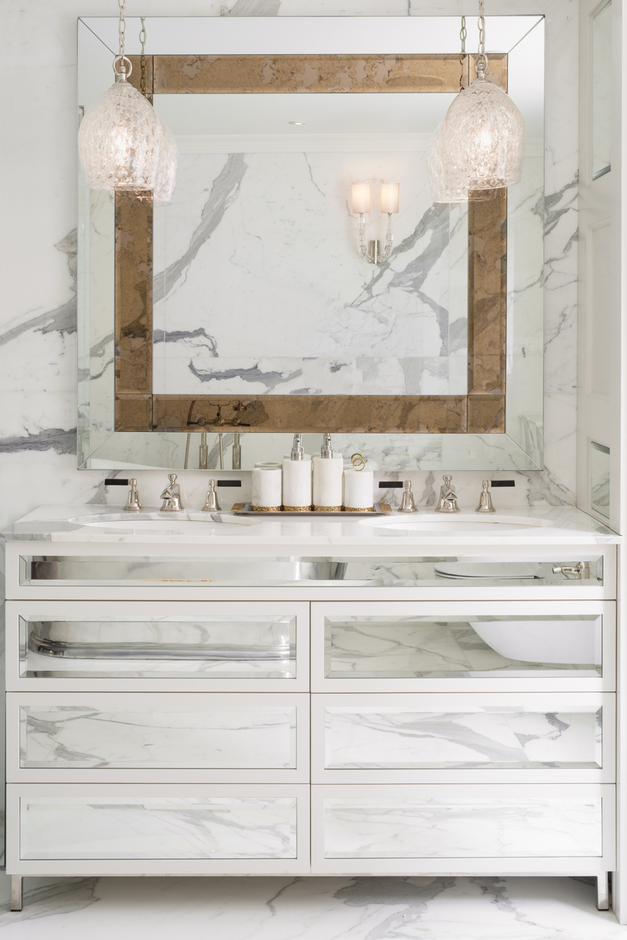 luxurious bathroom design