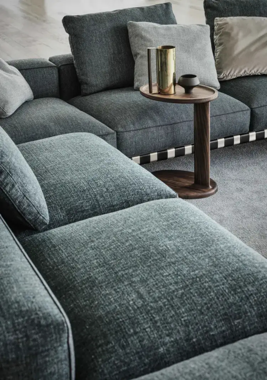 Luxury Tables: 50 Opulent Side Table Gems