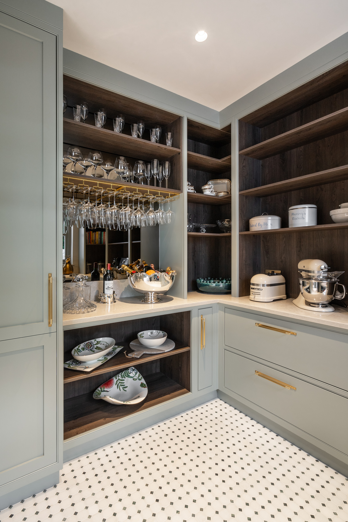 Cultra Renovation by Kris Turnbull Studios: Timeless Elegance
