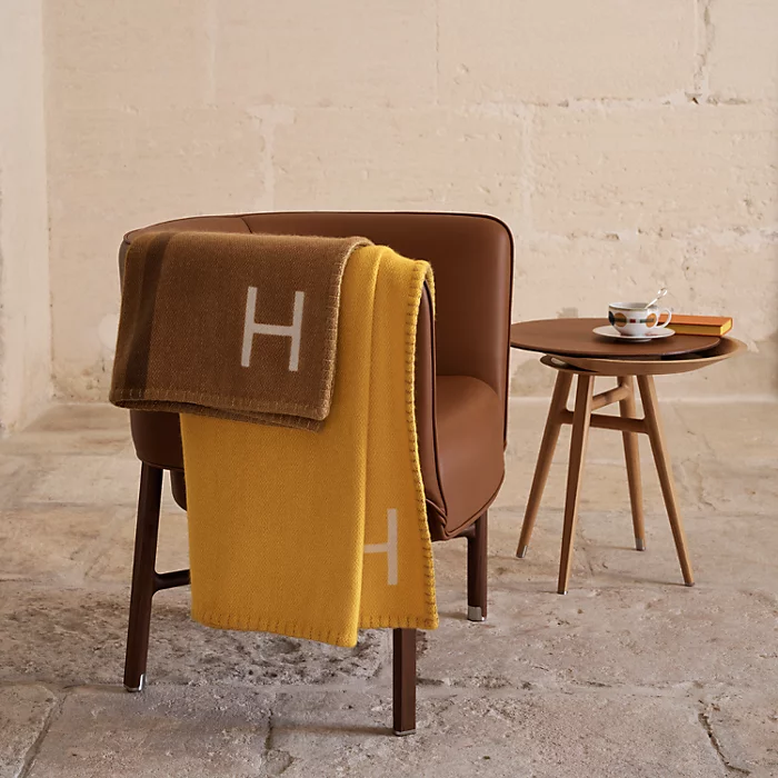The Best Colour Combinations for Luxury Interiors in 2025
