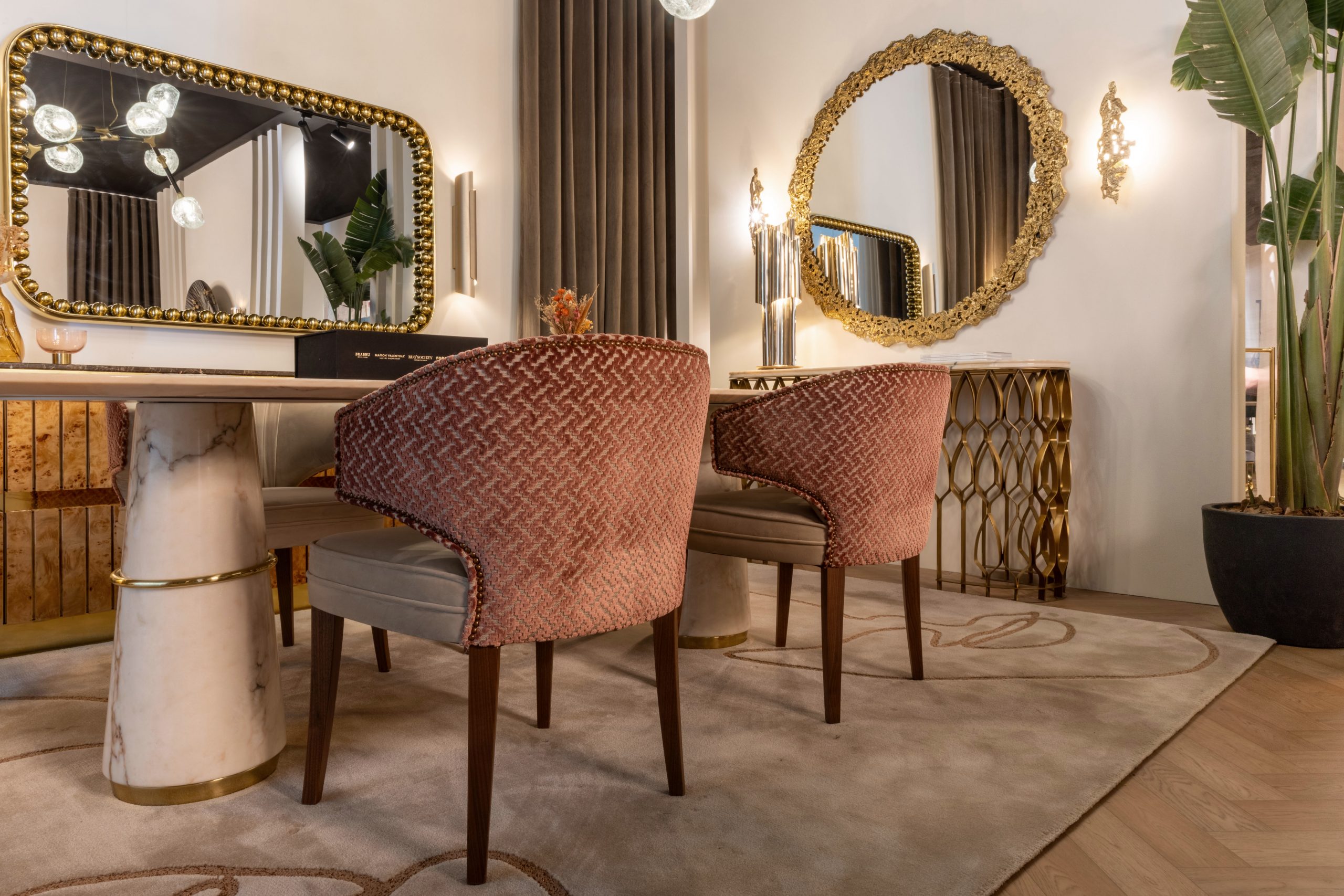 The Art of Detail: Discover the Unique Elegance of the IBIS Dining Chair