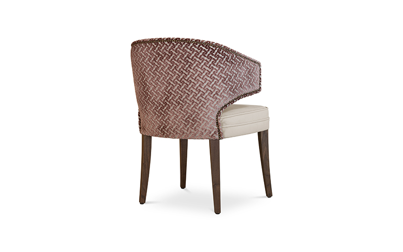 The Art of Detail: Discover the Unique Elegance of the IBIS Dining Chair