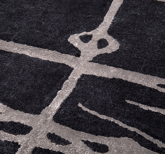 ENZ | Hand-Tufted Rug in Tencel Modern Design by BRABBU