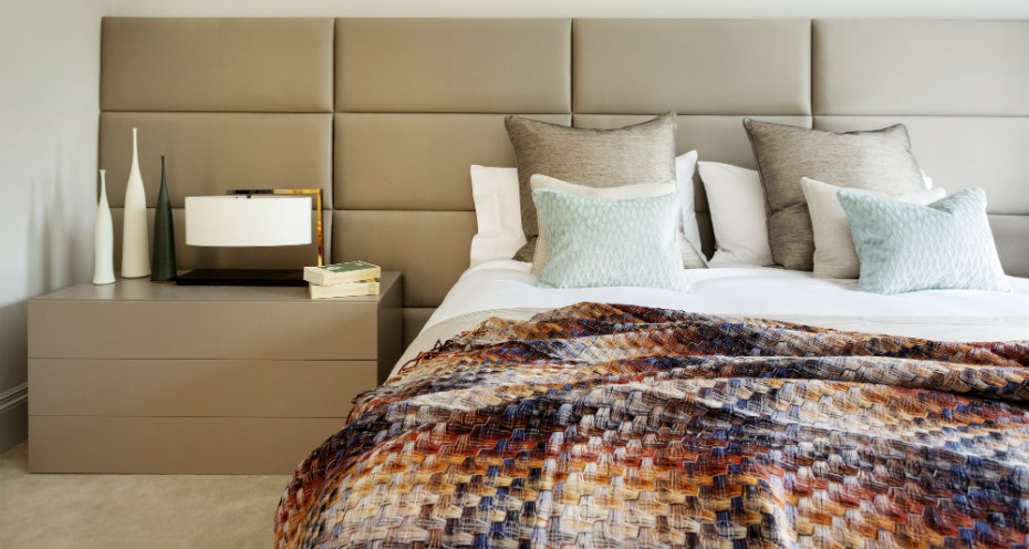 Modern British House in Southwest London by ZULUFISH LTD